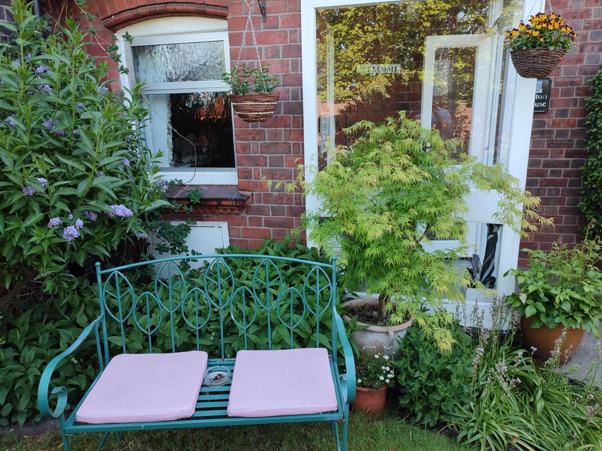 Anton Guest House Bed And Breakfast Шрусбери Экстерьер фото