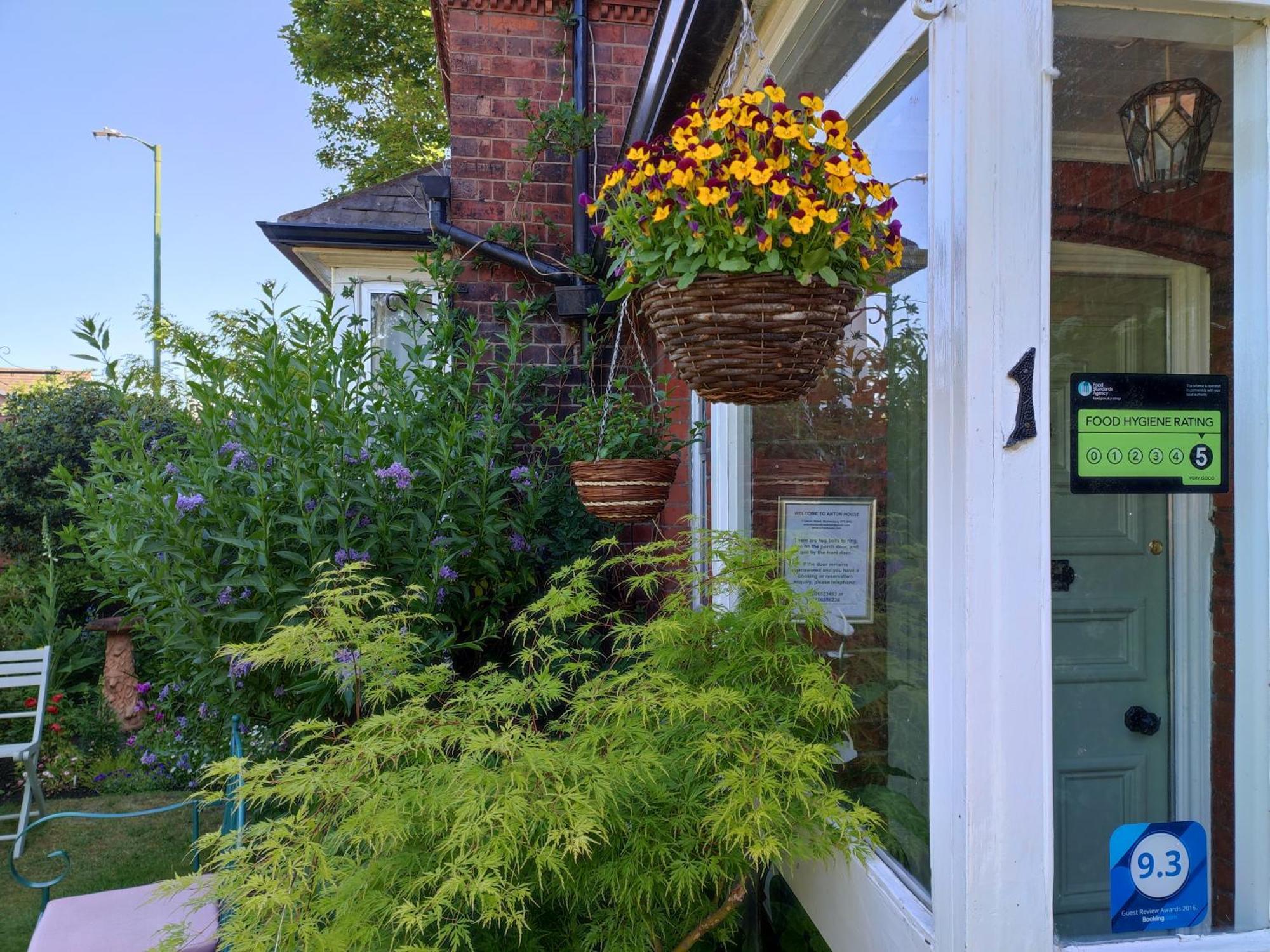 Anton Guest House Bed And Breakfast Шрусбери Экстерьер фото